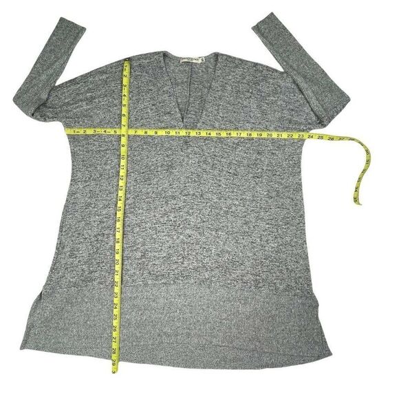 Chance Or Fate Hacci V Neck Tunic Sweater Gray - Picture 7 of 9